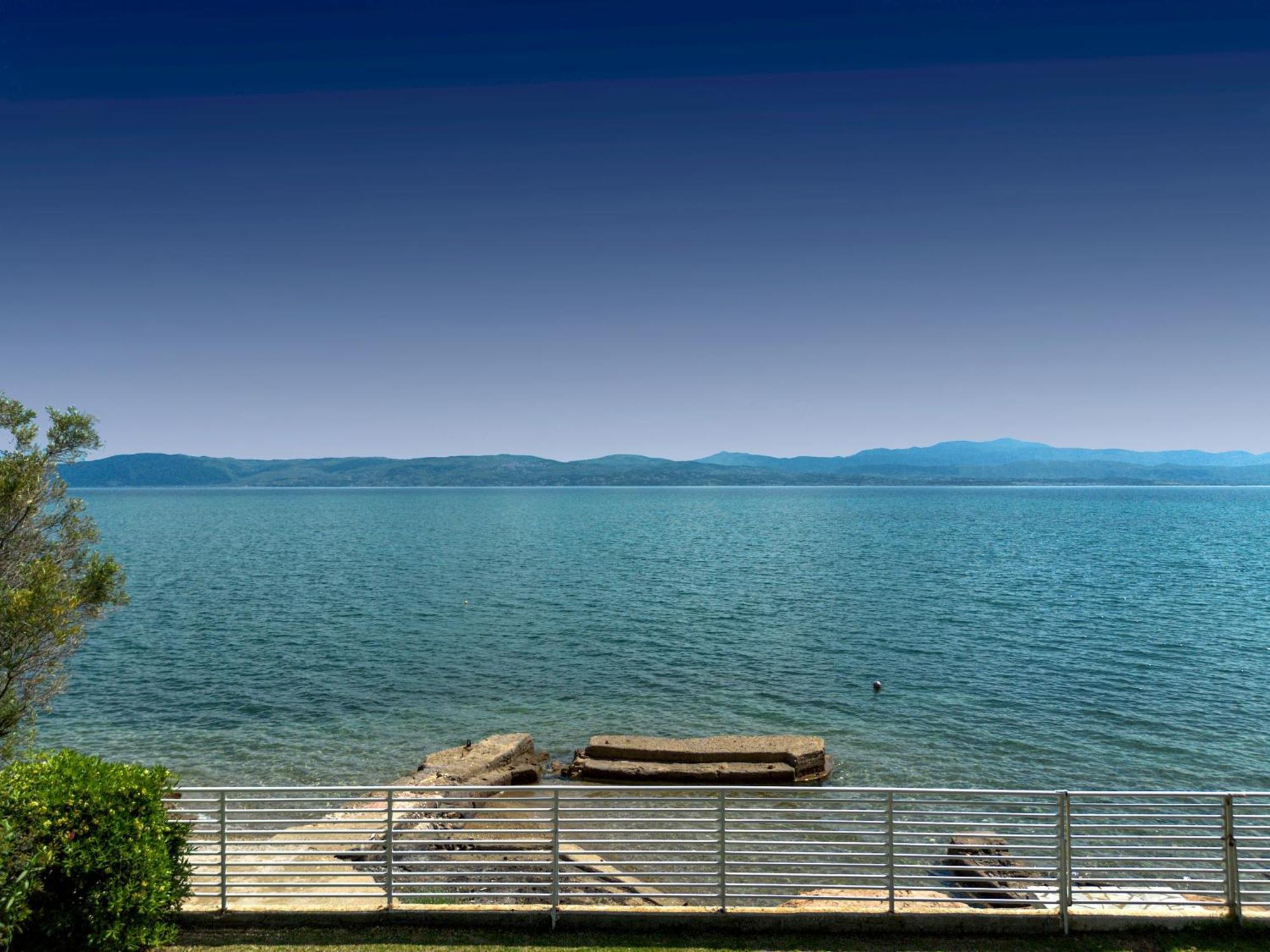 Marvelous Beach House Eretria  Exterior photo